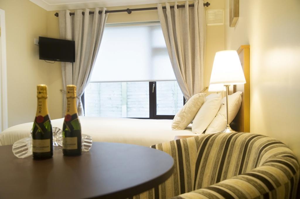 Готель Hillview House Lusk Екстер'єр фото