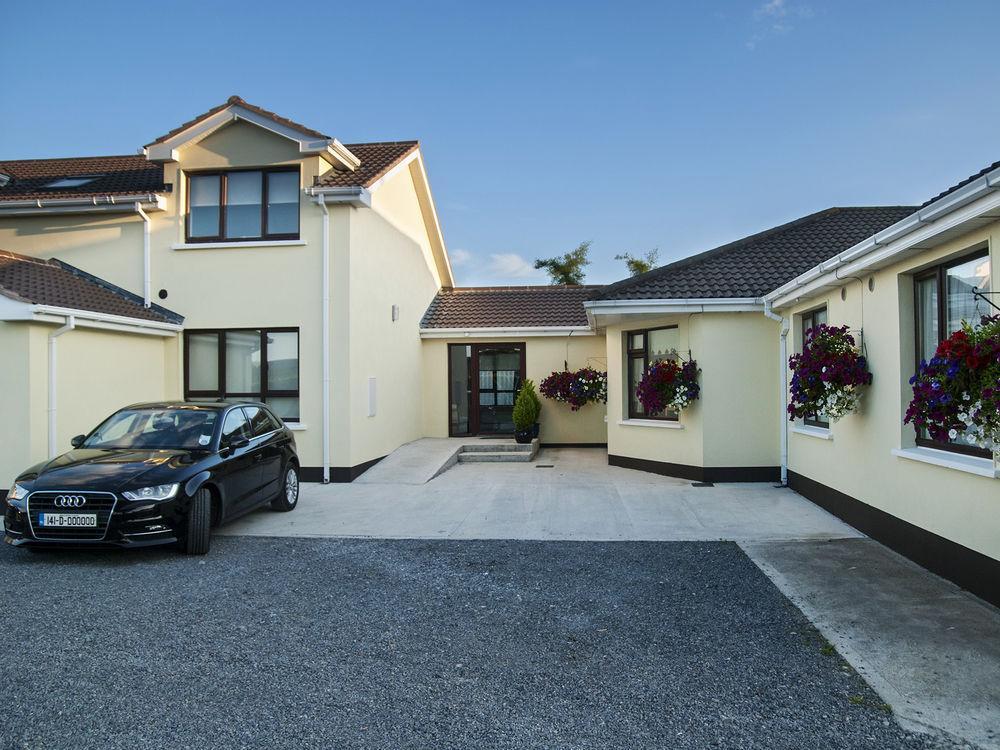 Готель Hillview House Lusk Екстер'єр фото