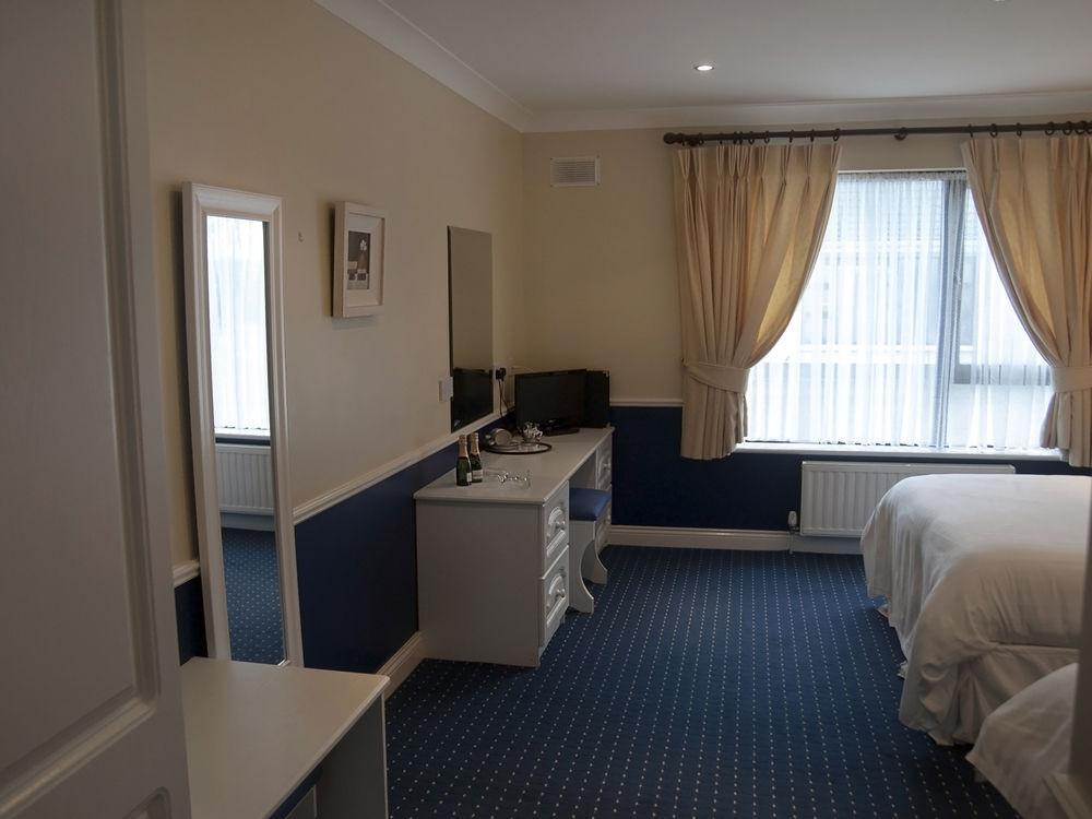 Готель Hillview House Lusk Екстер'єр фото