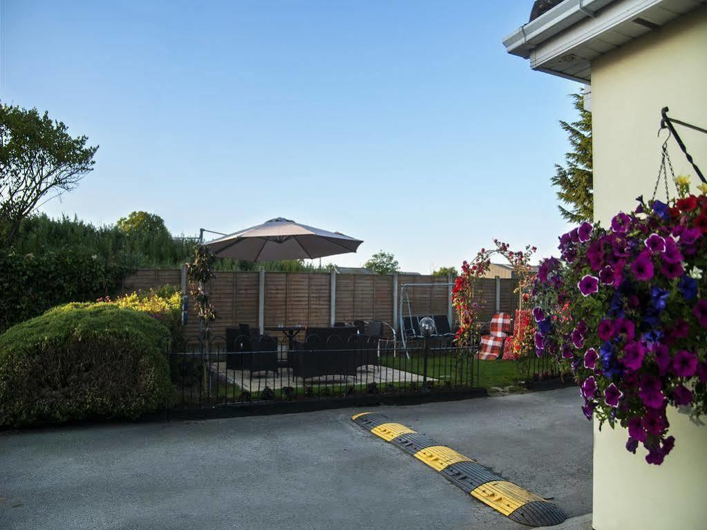 Готель Hillview House Lusk Екстер'єр фото