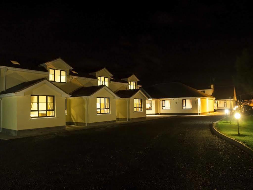 Готель Hillview House Lusk Екстер'єр фото