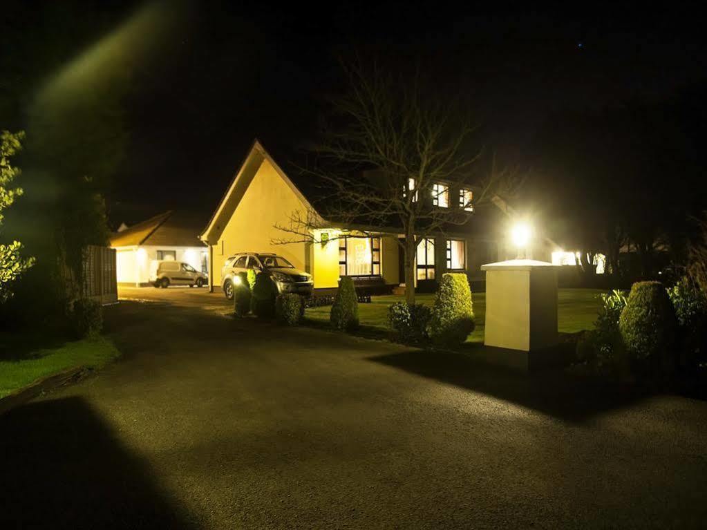 Готель Hillview House Lusk Екстер'єр фото