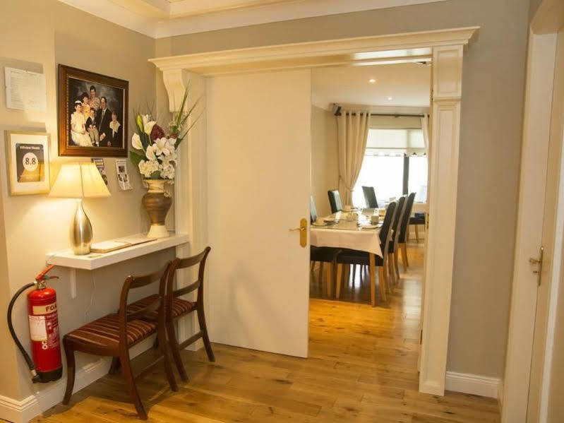 Готель Hillview House Lusk Екстер'єр фото